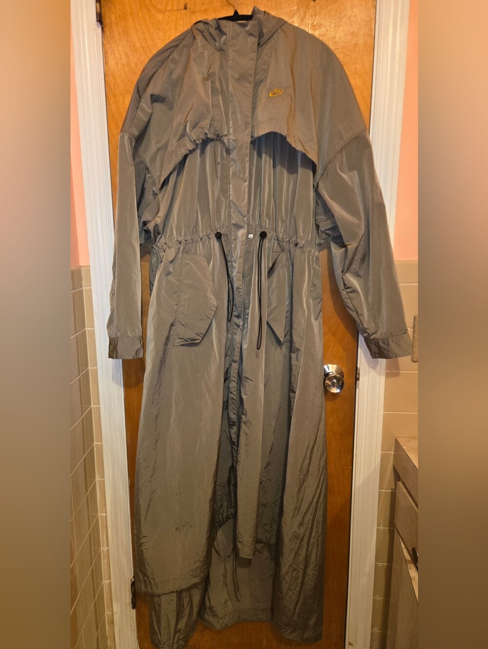 NWOT Nike Sportswear Tech Pack Repel Long Hooded Parka Coat in Taupe - Picture 4 of 9